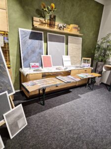 Blick in die Messe bei Möbel Wehnen